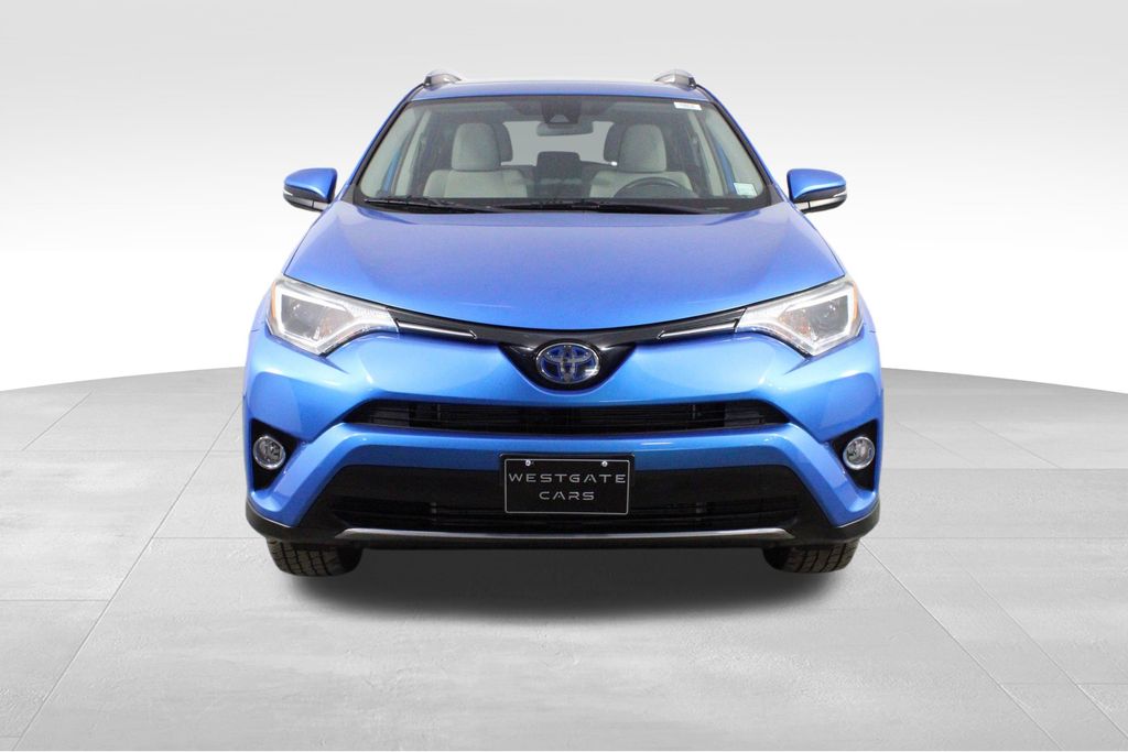 2017 Toyota RAV4 Hybrid XLE photo 2