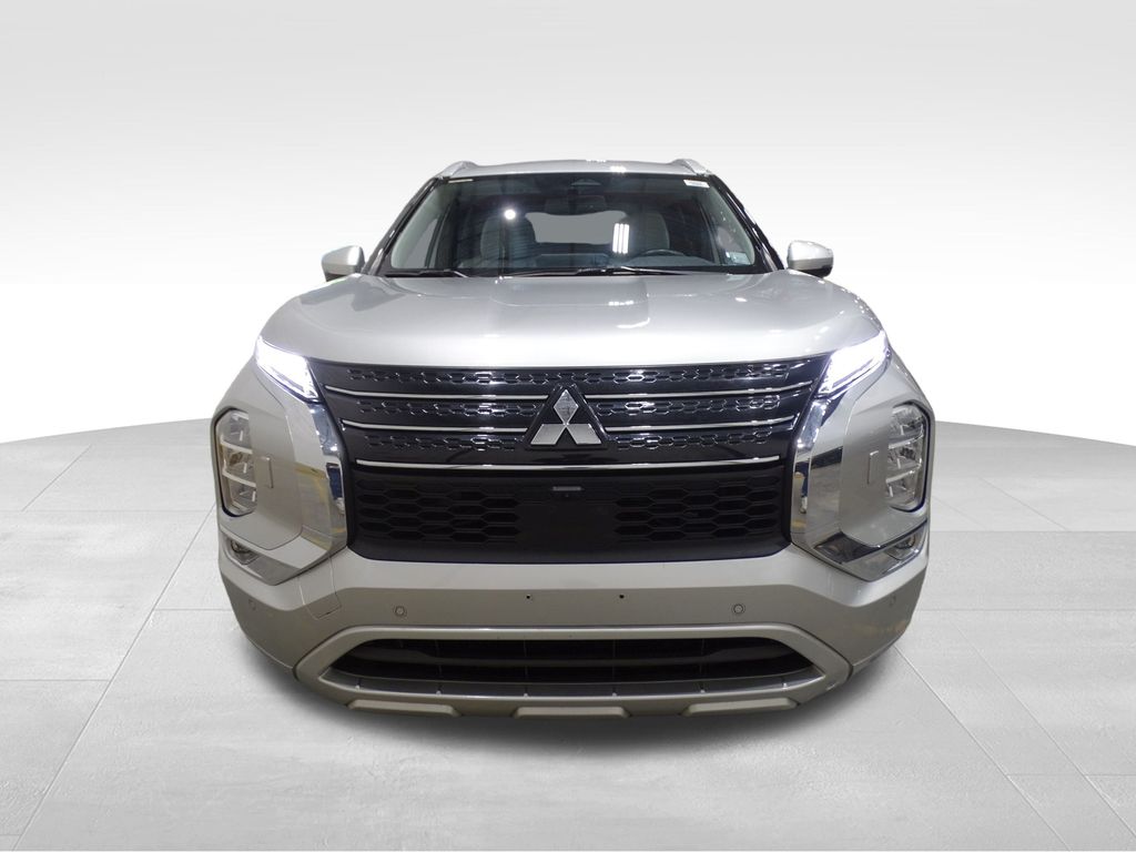 2023 Mitsubishi Outlander PHEV SEL photo 2