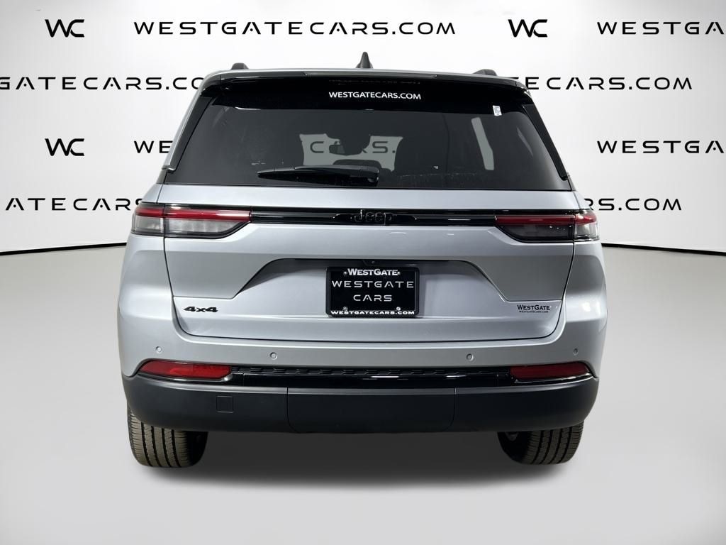 Used 2023 Jeep Grand Cherokee Altitude SUV