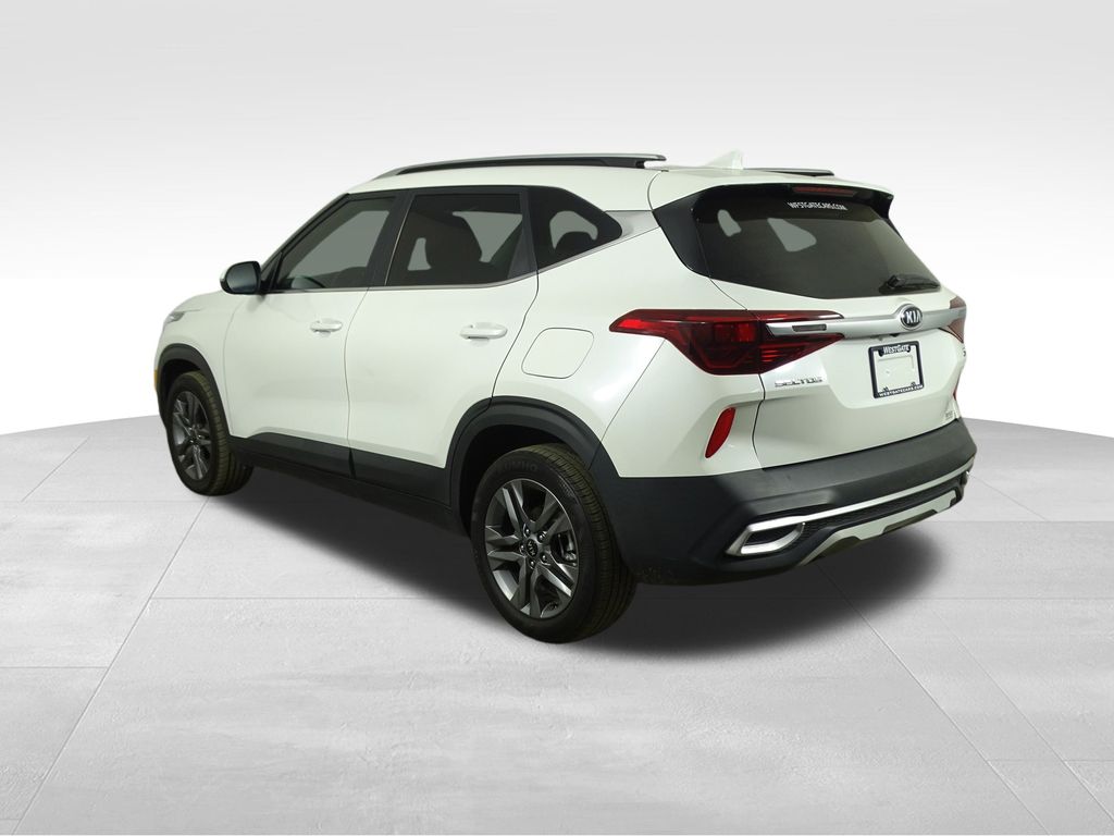 2021 Kia Seltos S photo 2