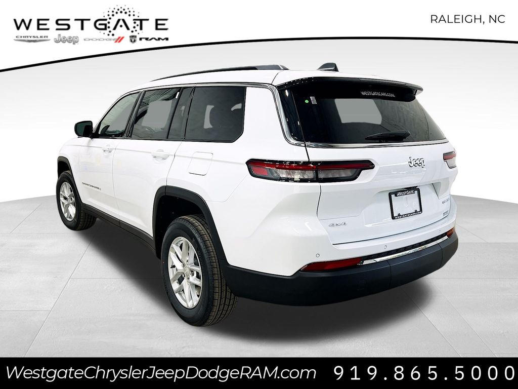 2025 Jeep Grand Cherokee Laredo photo 4