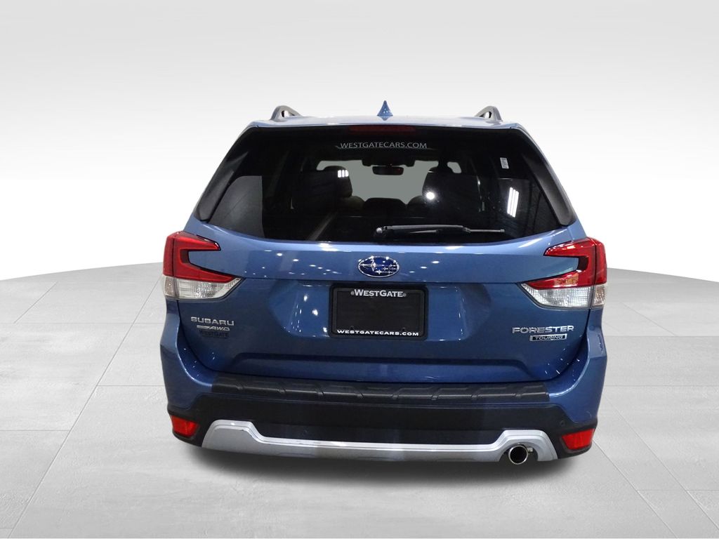 2020 Subaru Forester Touring photo 4