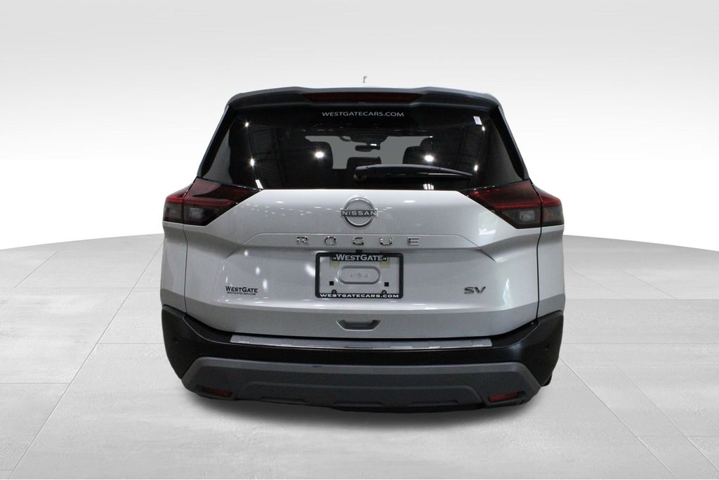 2022 Nissan Rogue SV photo 4