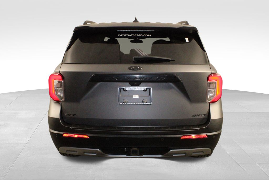 2021 Ford Explorer XLT photo 4