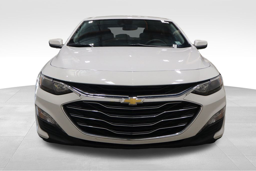 2023 Chevrolet Malibu 1LT photo 2