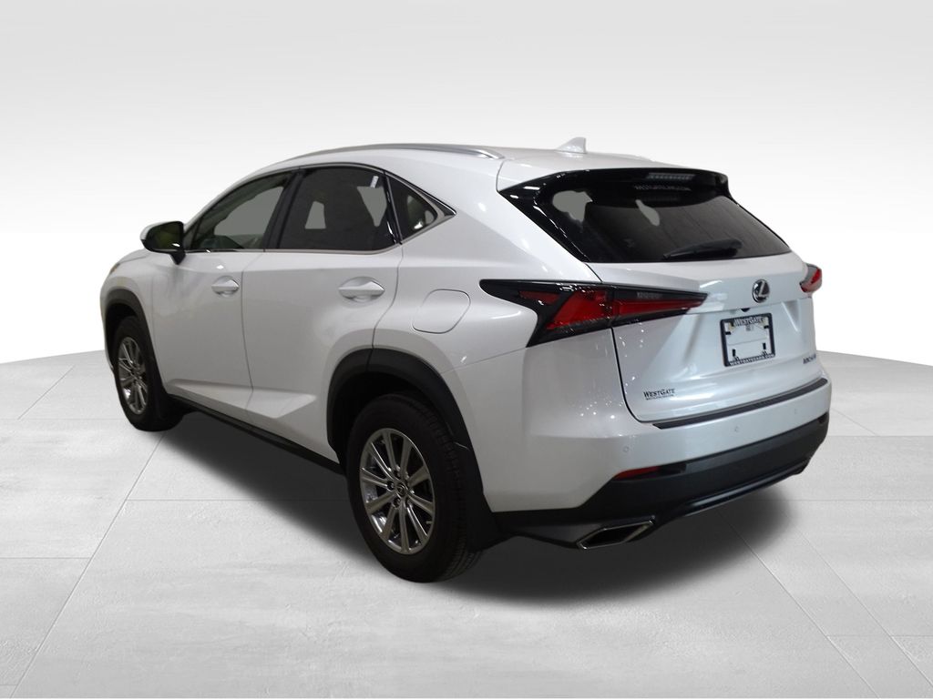2021 Lexus NX 300 photo 3