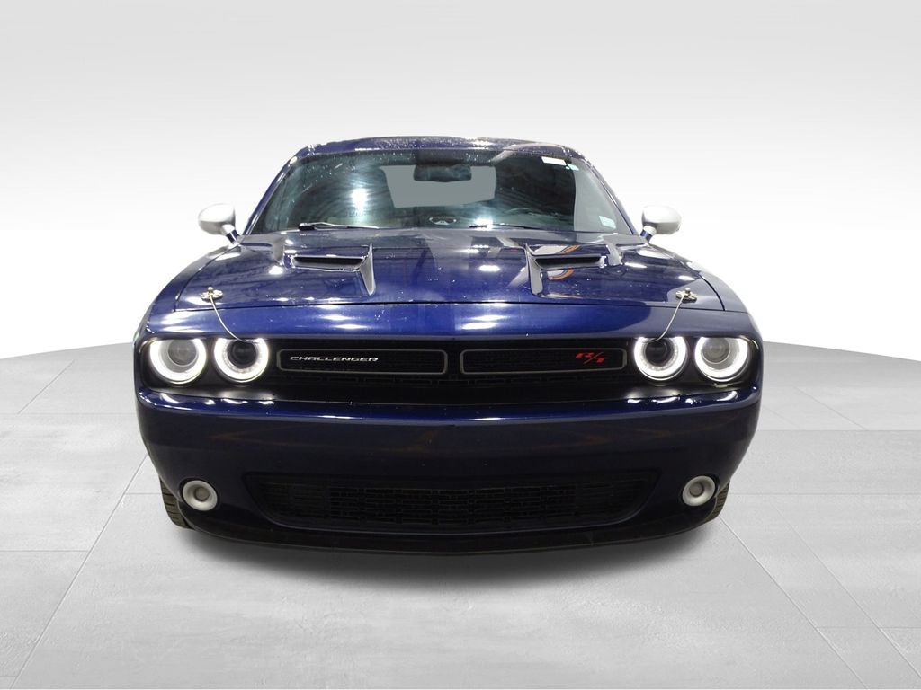 2016 Dodge Challenger R/T Plus photo 2