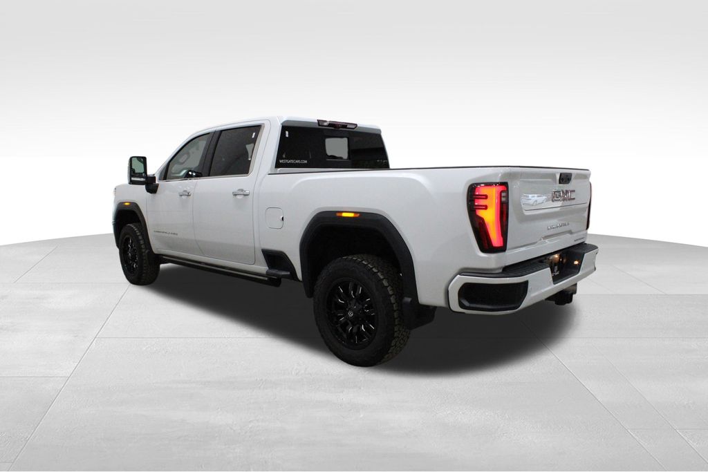 2024 Gmc Sierra 2500 HD Denali photo 2