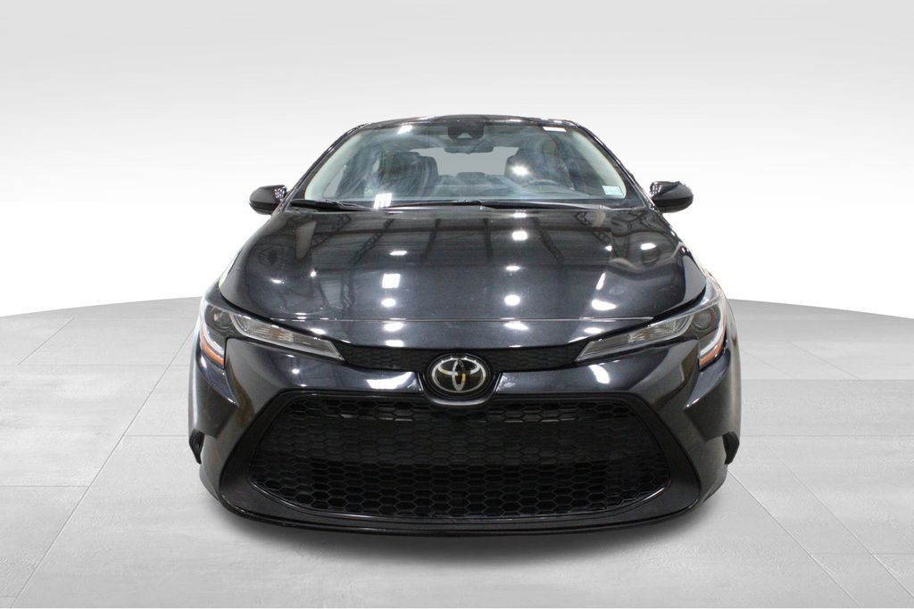 2022 Toyota Corolla LE photo 2