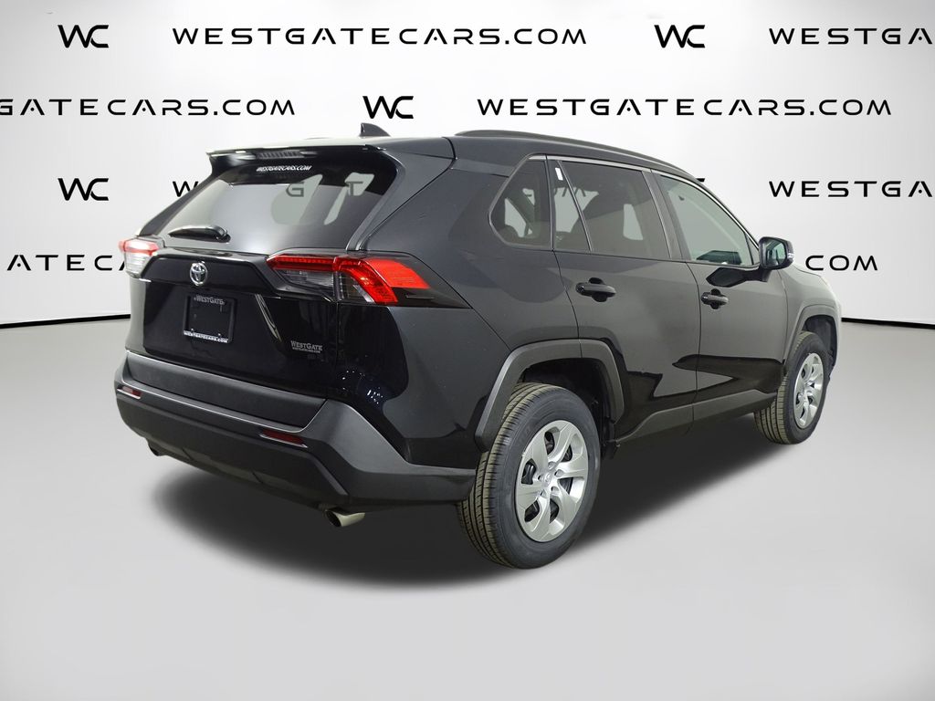 2021 Toyota RAV4 LE - Photo 41