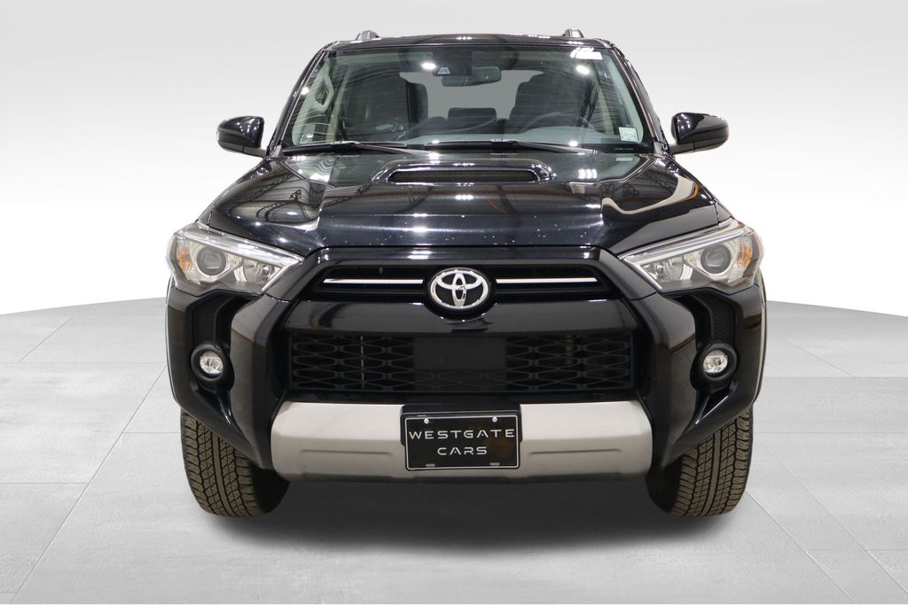 2024 Toyota 4Runner TRD Off-Road photo 2