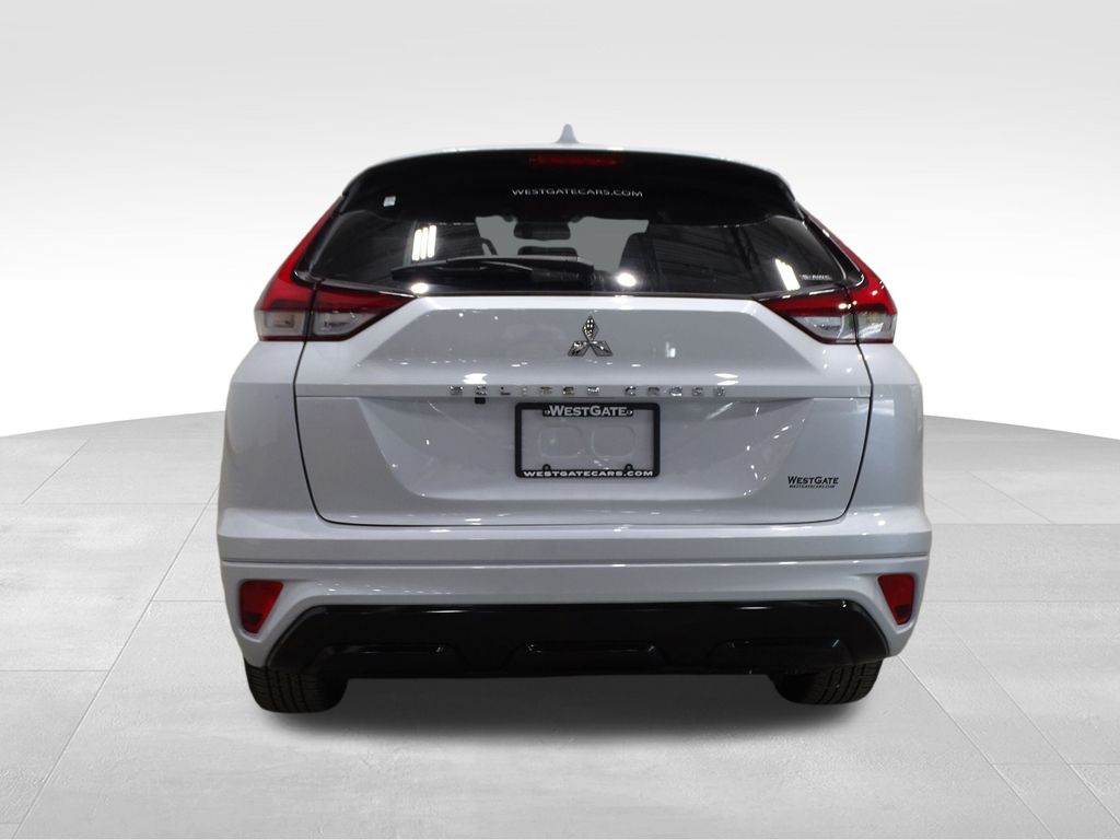 2024 Mitsubishi Eclipse Cross SEL photo 3