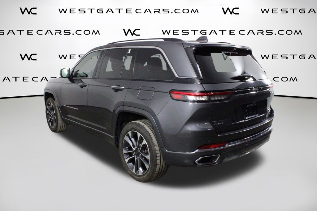 2022 Jeep Grand Cherokee Overland photo 3