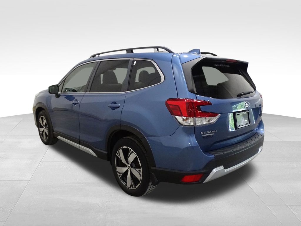 2020 Subaru Forester Touring photo 3