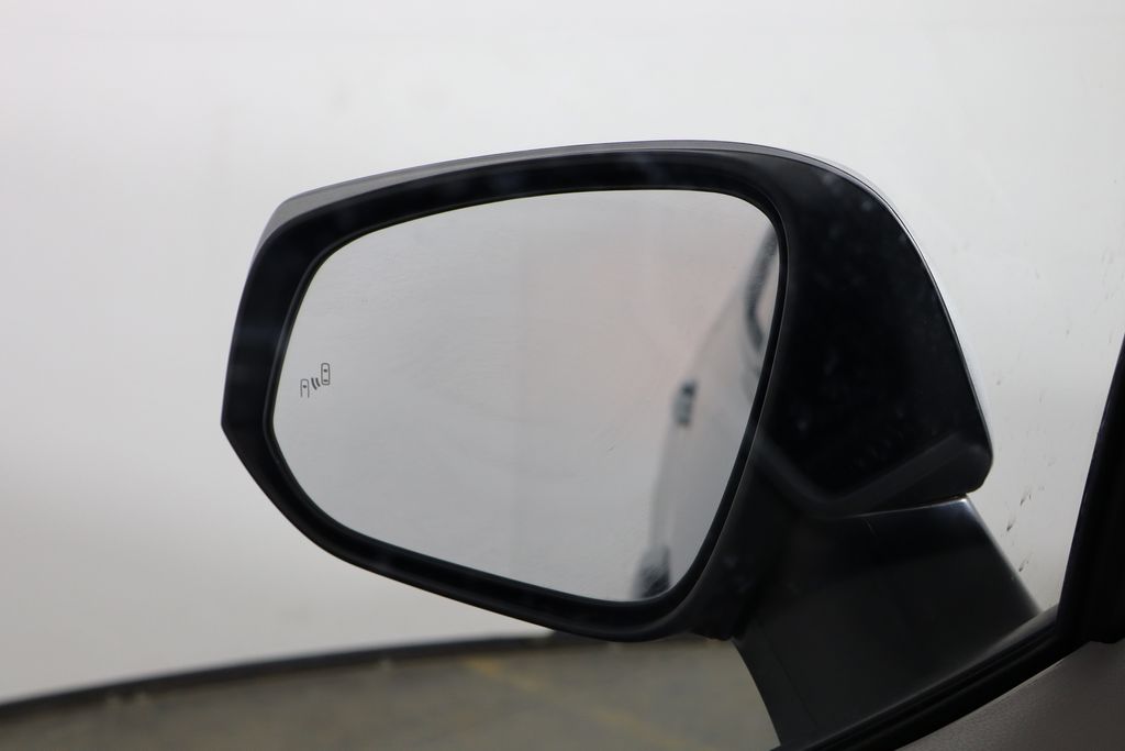 2021 Toyota RAV4 XLE - Photo 40