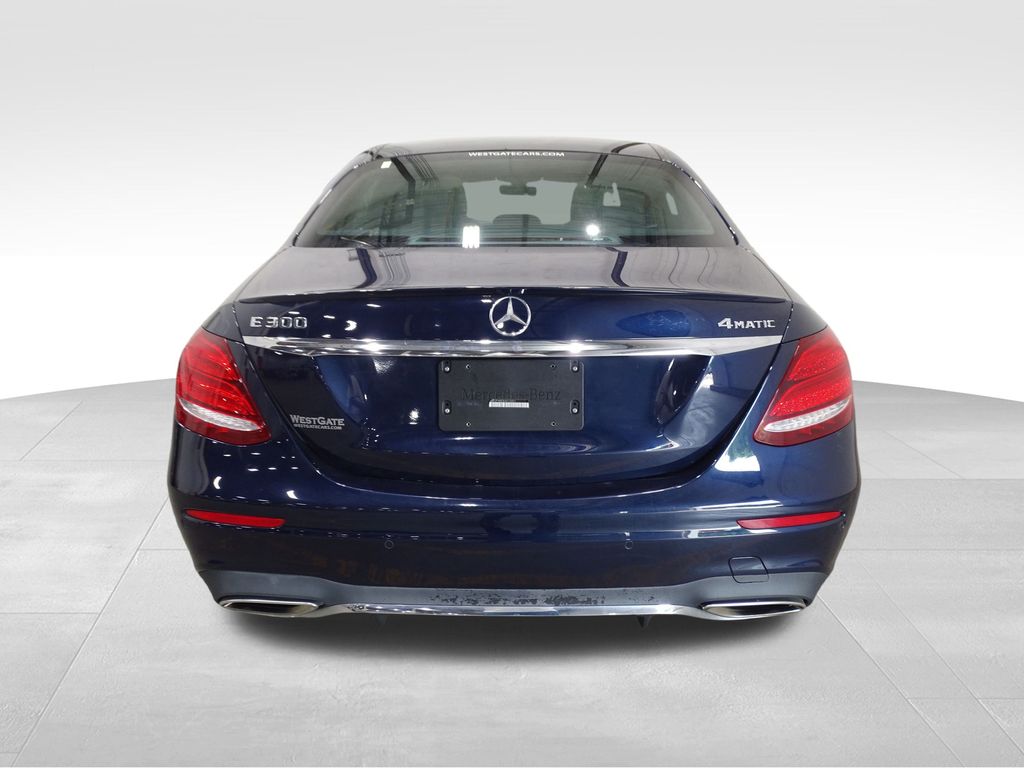 2019 Mercedes Benz E 400 4MATIC photo 4