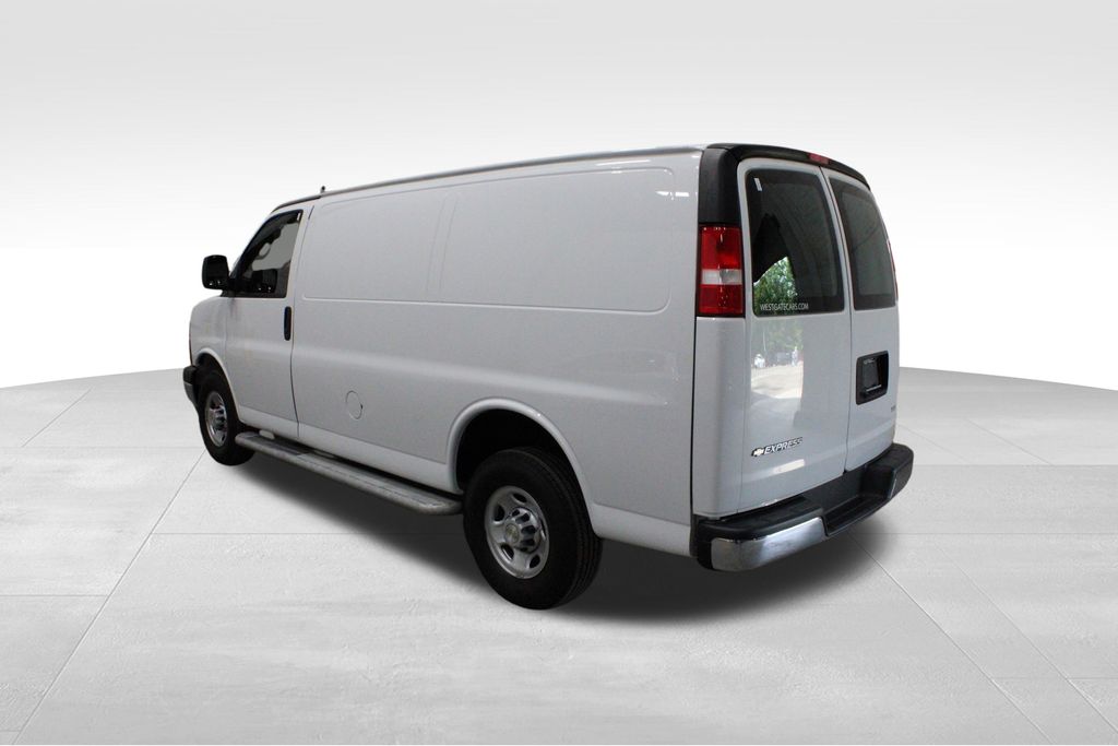 2023 Chevrolet Express 2500 Work Cargo Van photo 2