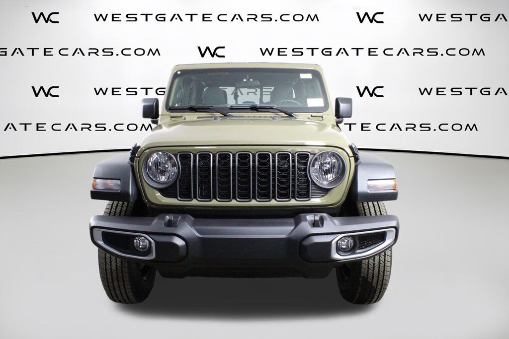 New 2026 Jeep Gladiator SPORT 4X4 Pickup