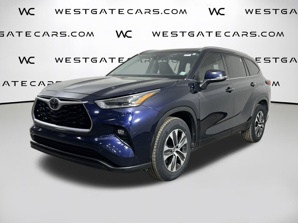 2021 Toyota Highlander XLE's photo