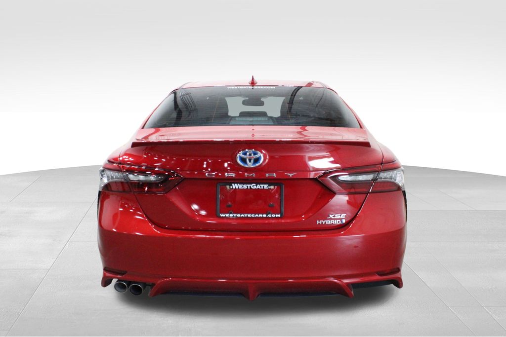 2021 Toyota Camry Hybrid XSE photo 4