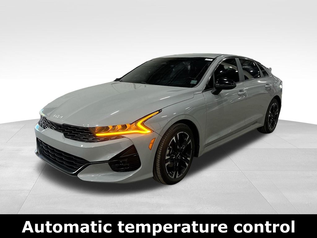 2023 Kia K5 GT-Line photo 3