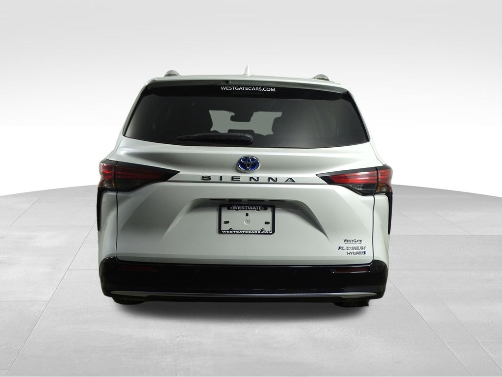 2022 Toyota Sienna Platinum photo 4