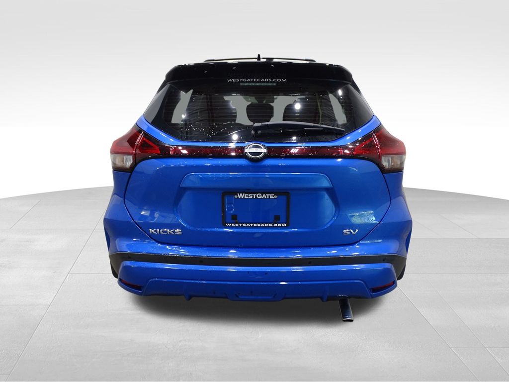 2022 Nissan Kicks SV photo 4
