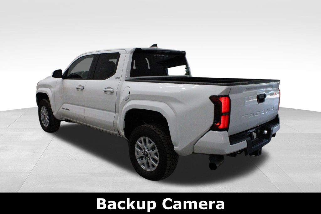 2024 Toyota Tacoma SR5 photo 3