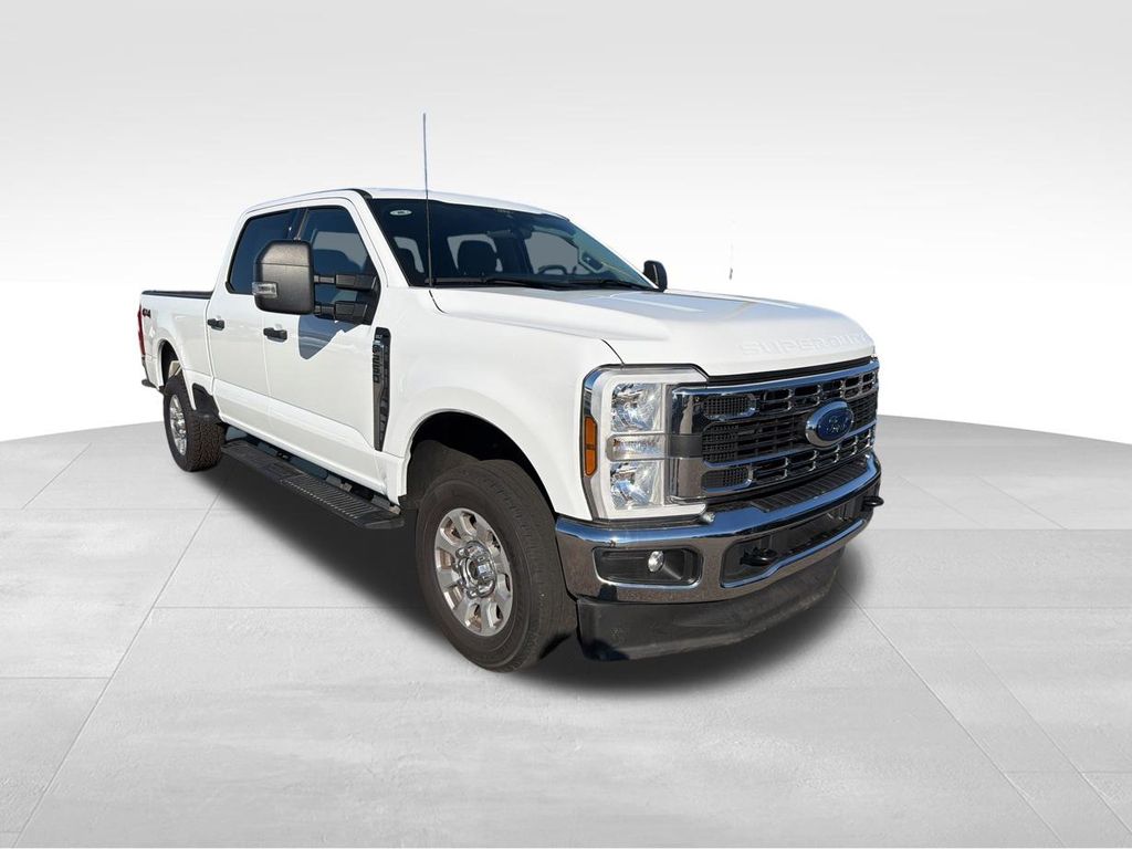 2024 Ford F-250 XLT photo 2