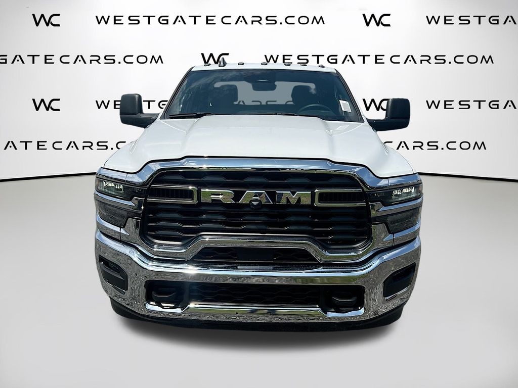 New 2025 Ram 3500 3500 TRADESMAN CREW CAB CHASSIS 4X4 60' CA Pickup