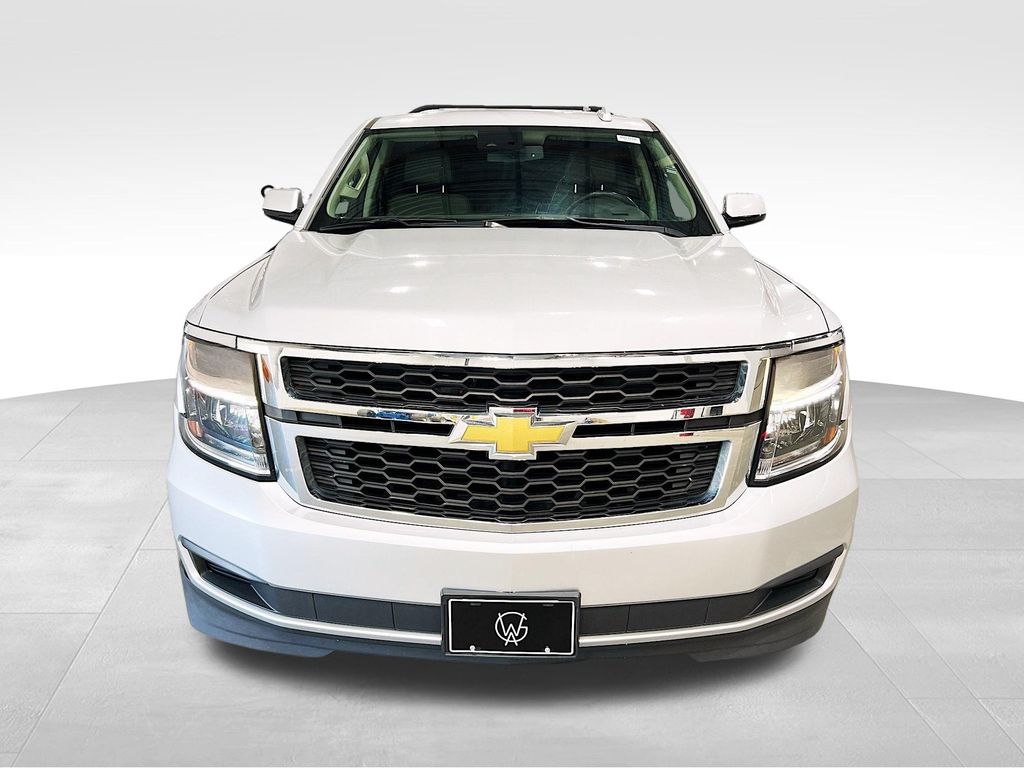 2020 Chevrolet Suburban LT photo 2