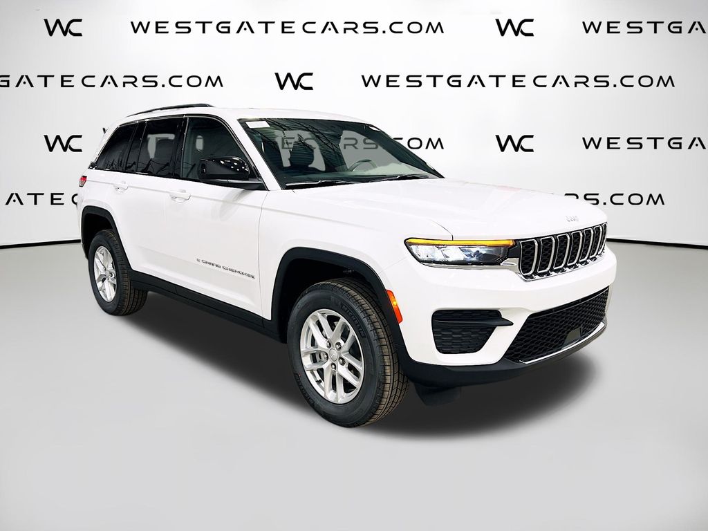 2025 Jeep Grand Cherokee Laredo's photo
