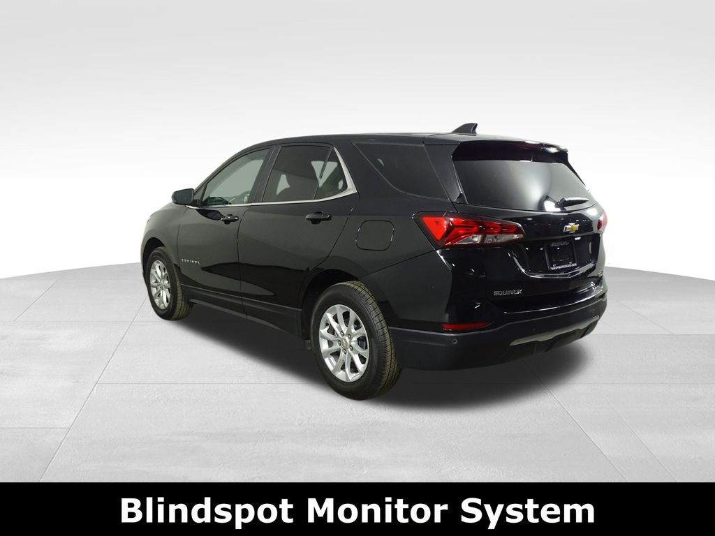2024 Chevrolet Equinox LT photo 3