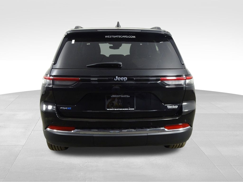 2024 Jeep Cherokee Limited 4xe photo 2