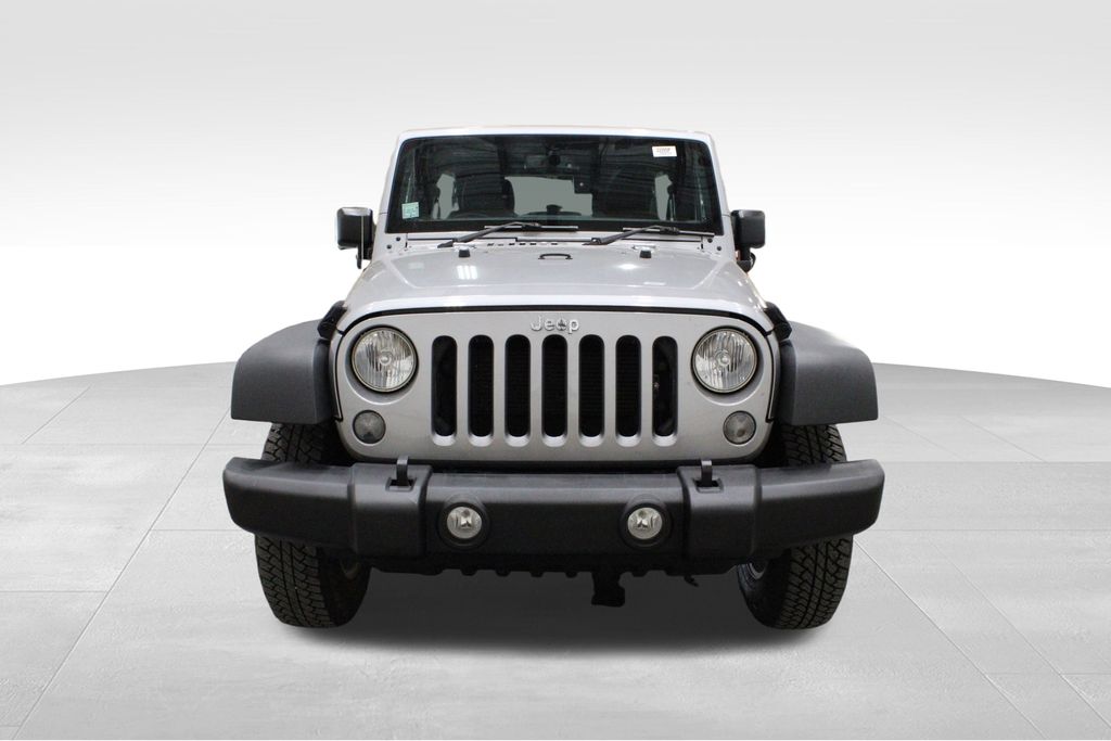 2016 Jeep Wrangler Unlimited Sport RHD photo 2