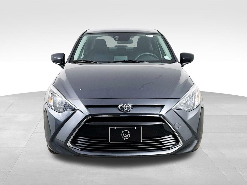 2017 Toyota Yaris iA Base photo 2