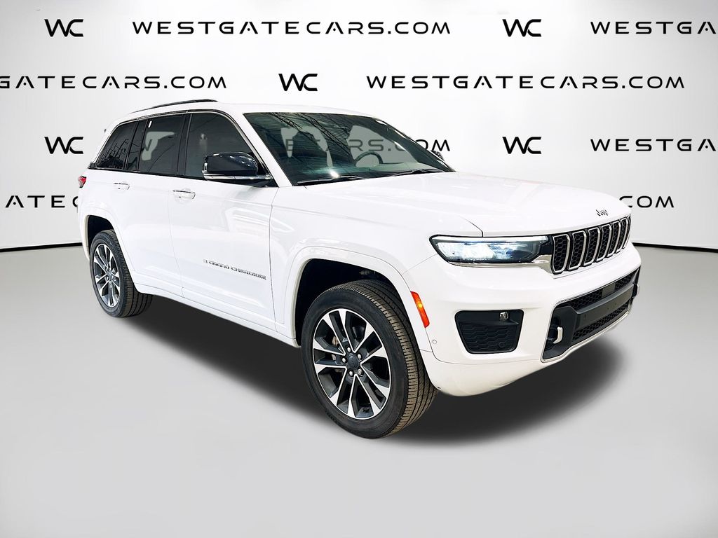 2023 Jeep Grand Cherokee Overland's photo