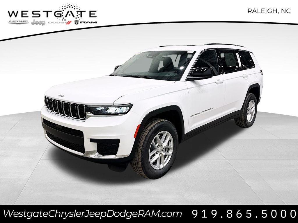 2025 Jeep Grand Cherokee Laredo photo 2