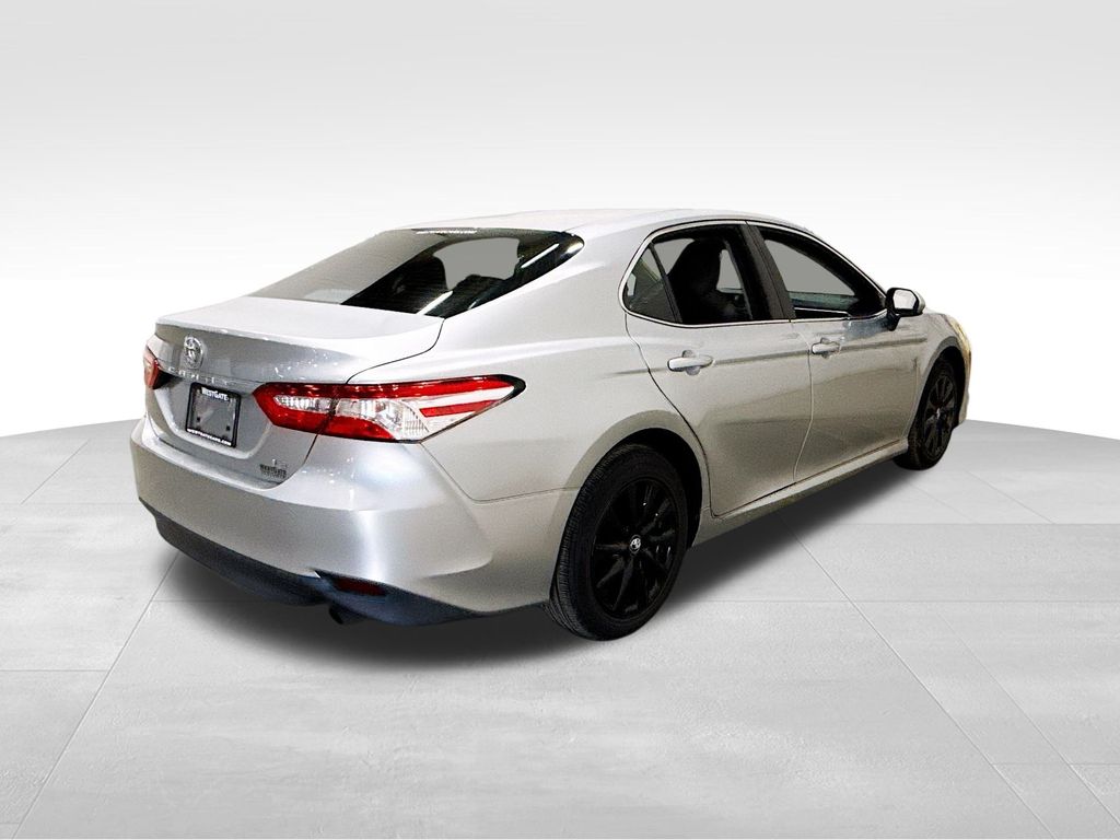 2018 Toyota Camry L photo 4