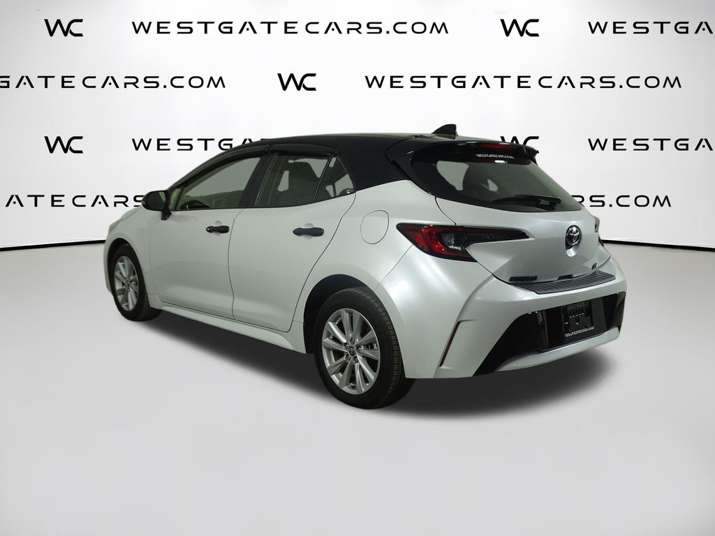 2025 Toyota Corolla SE photo 3