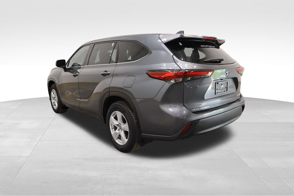 2020 Toyota Highlander L photo 3