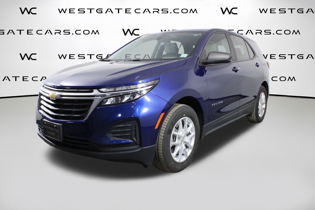 2022 Chevrolet Equinox LS's photo