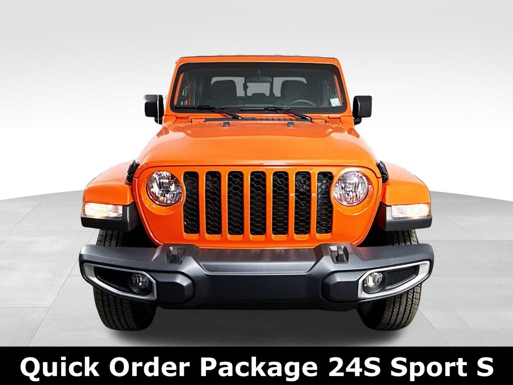 2023 Jeep Gladiator Sport S photo 2