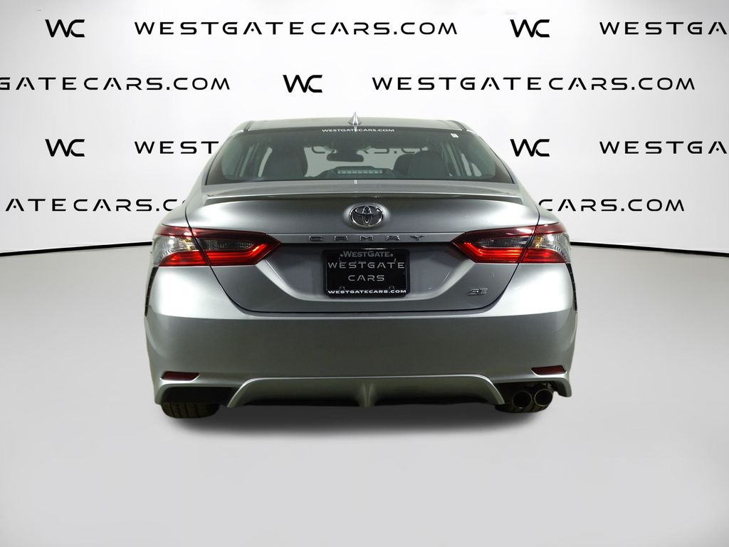 2022 Toyota Camry SE photo 4