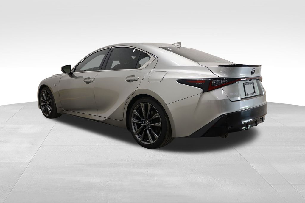 2023 Lexus IS 350 F SPORT photo 3