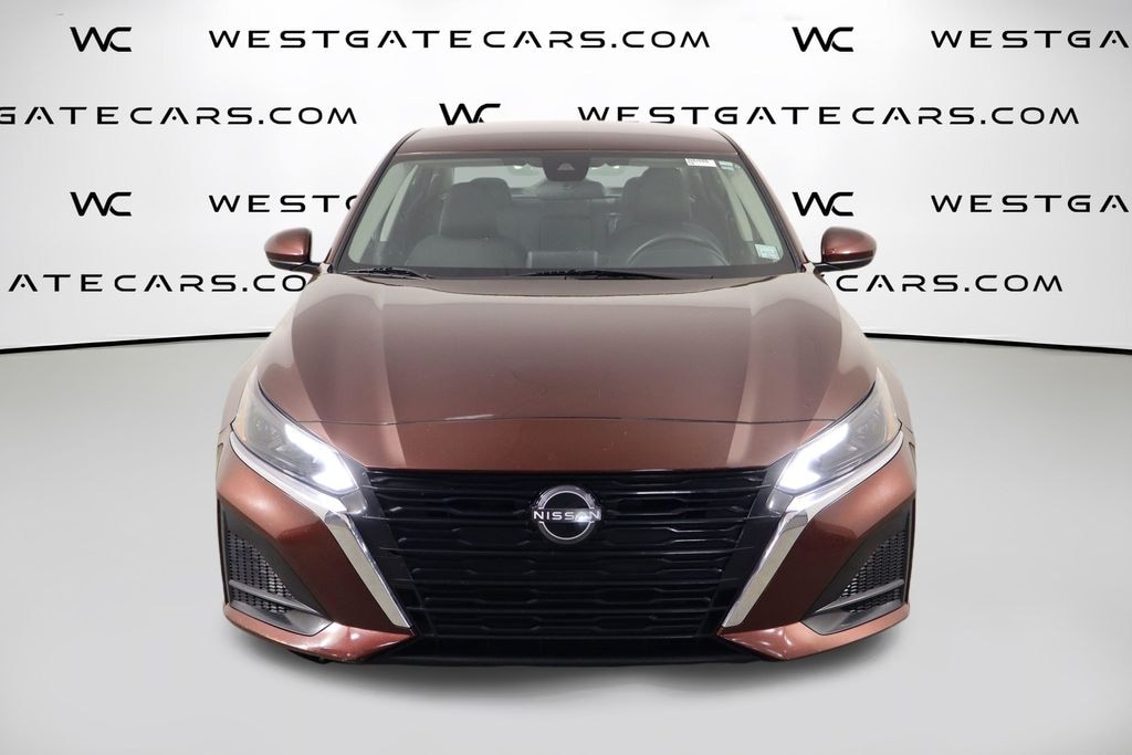 Used 2023 Nissan Altima 2.5 SV Sedan