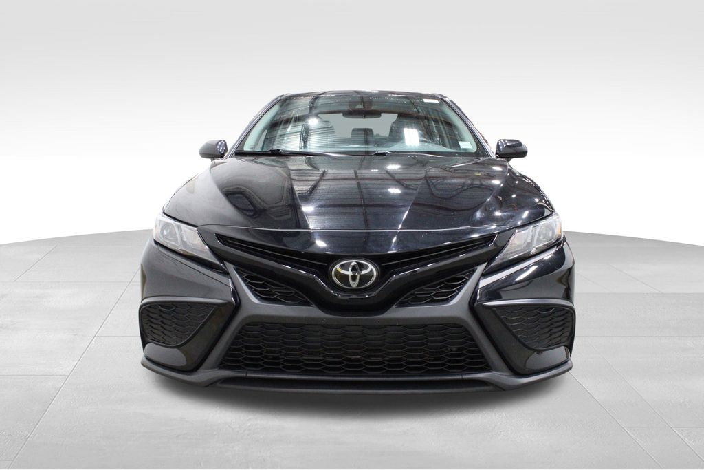 2023 Toyota Camry SE photo 2