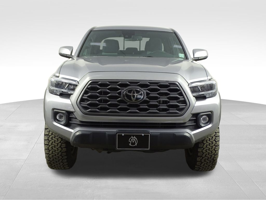 2021 Toyota Tacoma TRD Off-Road photo 2