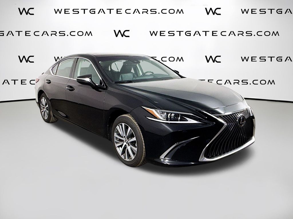 2019 Lexus ES 350's photo