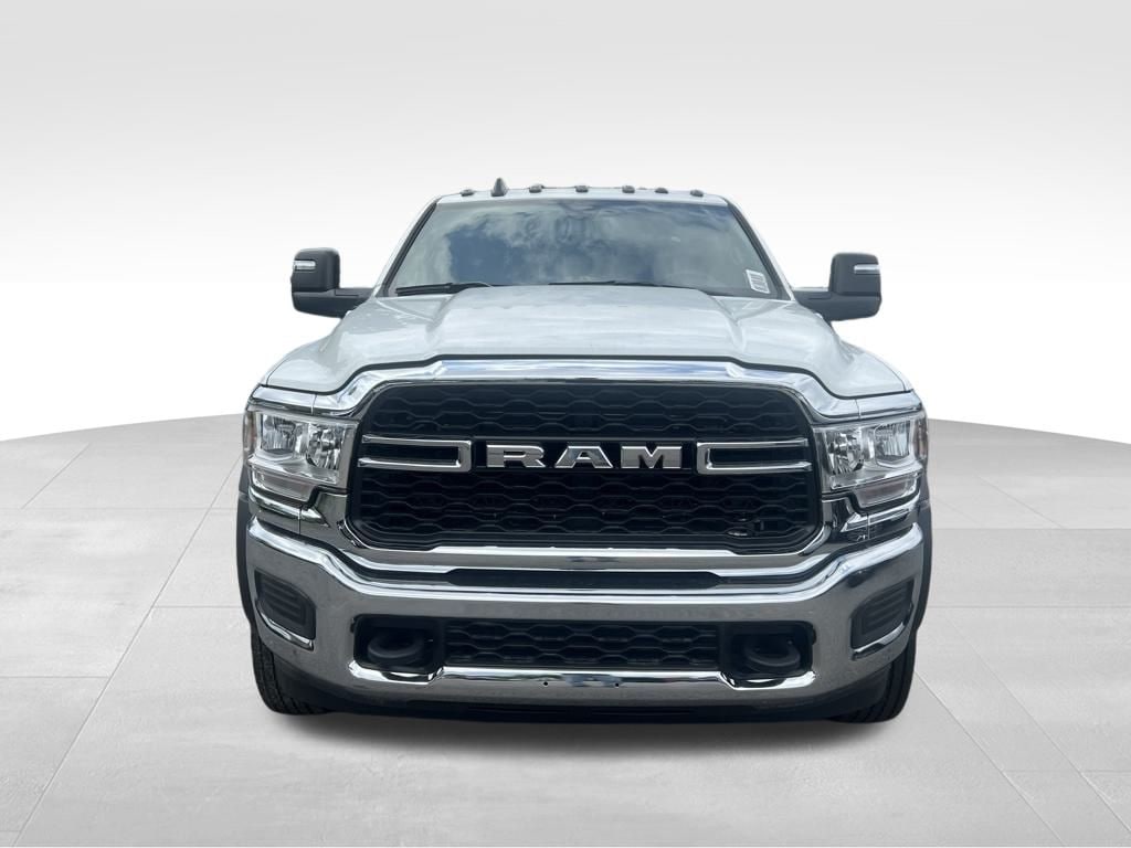 New 2024 Ram 5500 Chassis Cab 5500 TRADESMAN CHASSIS CREW CAB 4X4 60' CA Pickup
